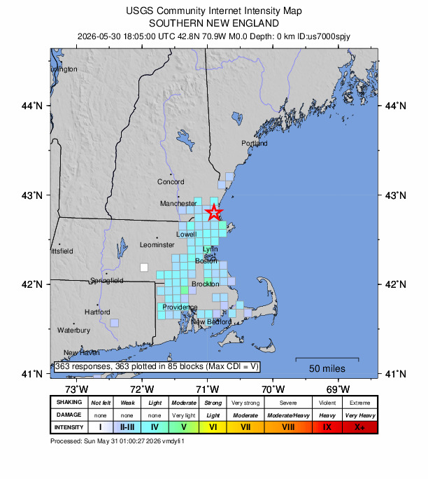 USGS Community Internet Intensity Map for event us7000spjy, showing felt-intensity blocks across southern New England with the assigned event location starred northeast of Boston near the New Hampshire border.